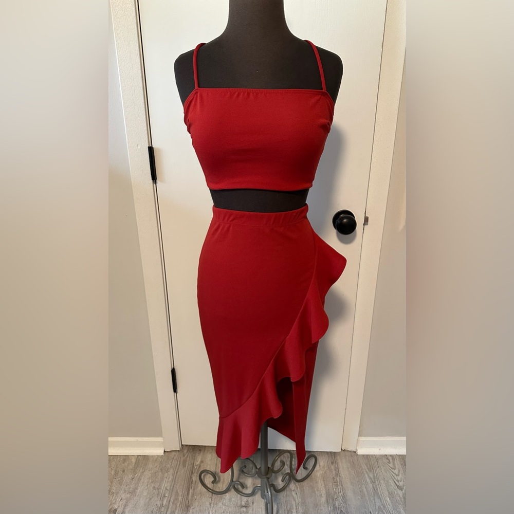 NWT 2 piece red skirt set from Windsor